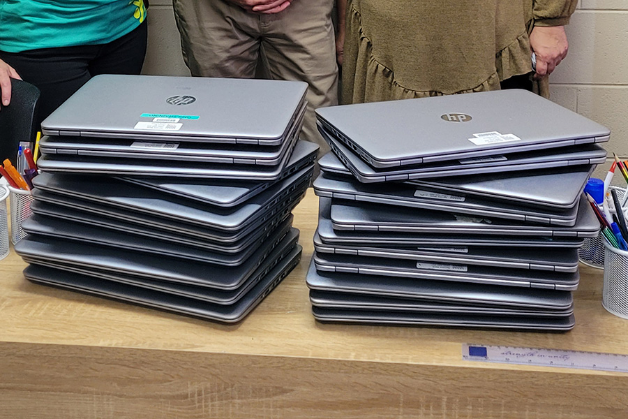 Laptops donated to refugees from Ukraine