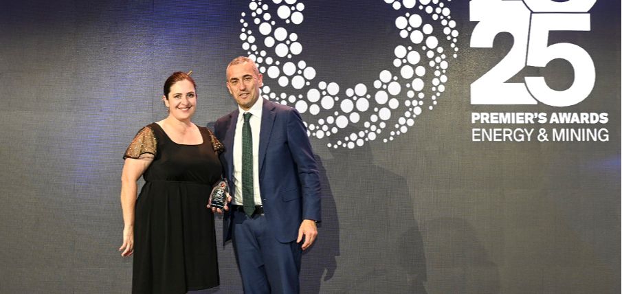 Premier's Award Lisa Ibro and Tom Koutsantonis web news hero 905 x 428