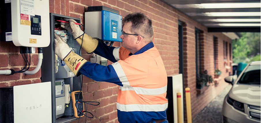 Cheaper Home Battery Program news hero 905 x 428