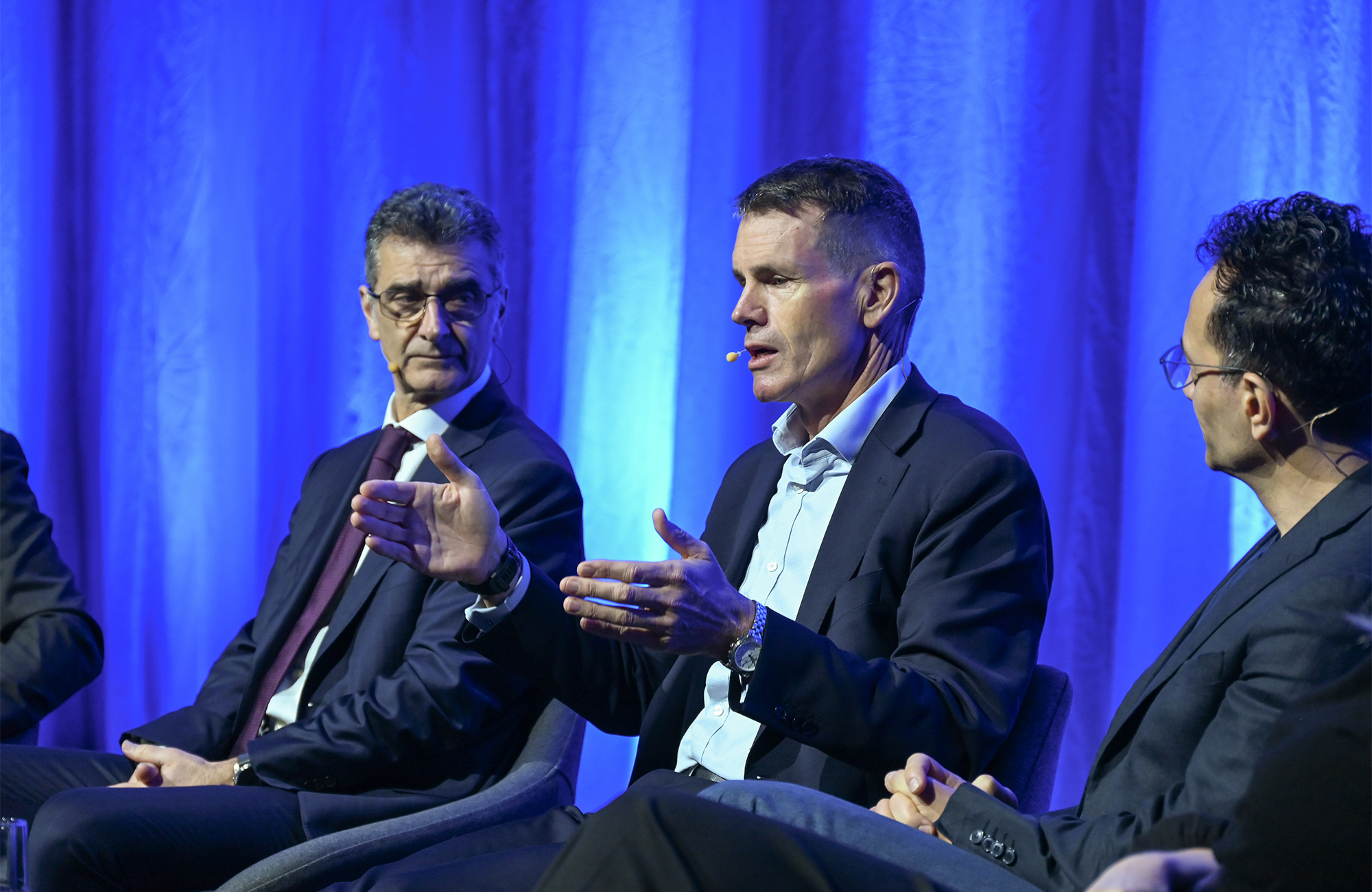 Andrew Bills speaks at EN26 Plenery session